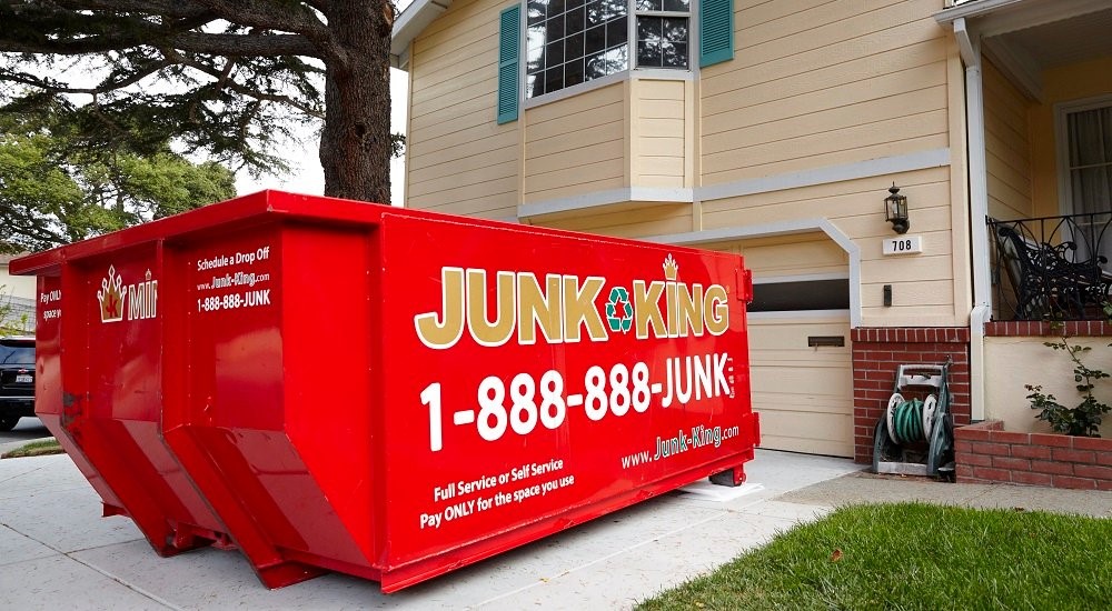 picture of a Junk King dumpster in Belews Creek